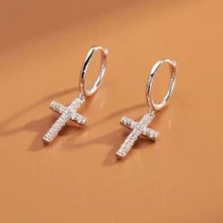 Boucles D'oreilles Croix En Zircon 14 Boucles D'oreilles Croix En Zircon -Magasin D'accessoires Sélectionnés boucles oreilles croix en zircon etoileharmonie fr 3