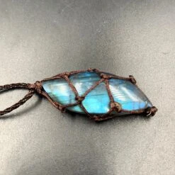 Collier Pendentif Labradorite Pierre De Protection 8 Collier Pendentif Labradorite Pierre De Protection -Magasin D'accessoires Sélectionnés collier corde pendentif labradorite etoileharmonie fr 1