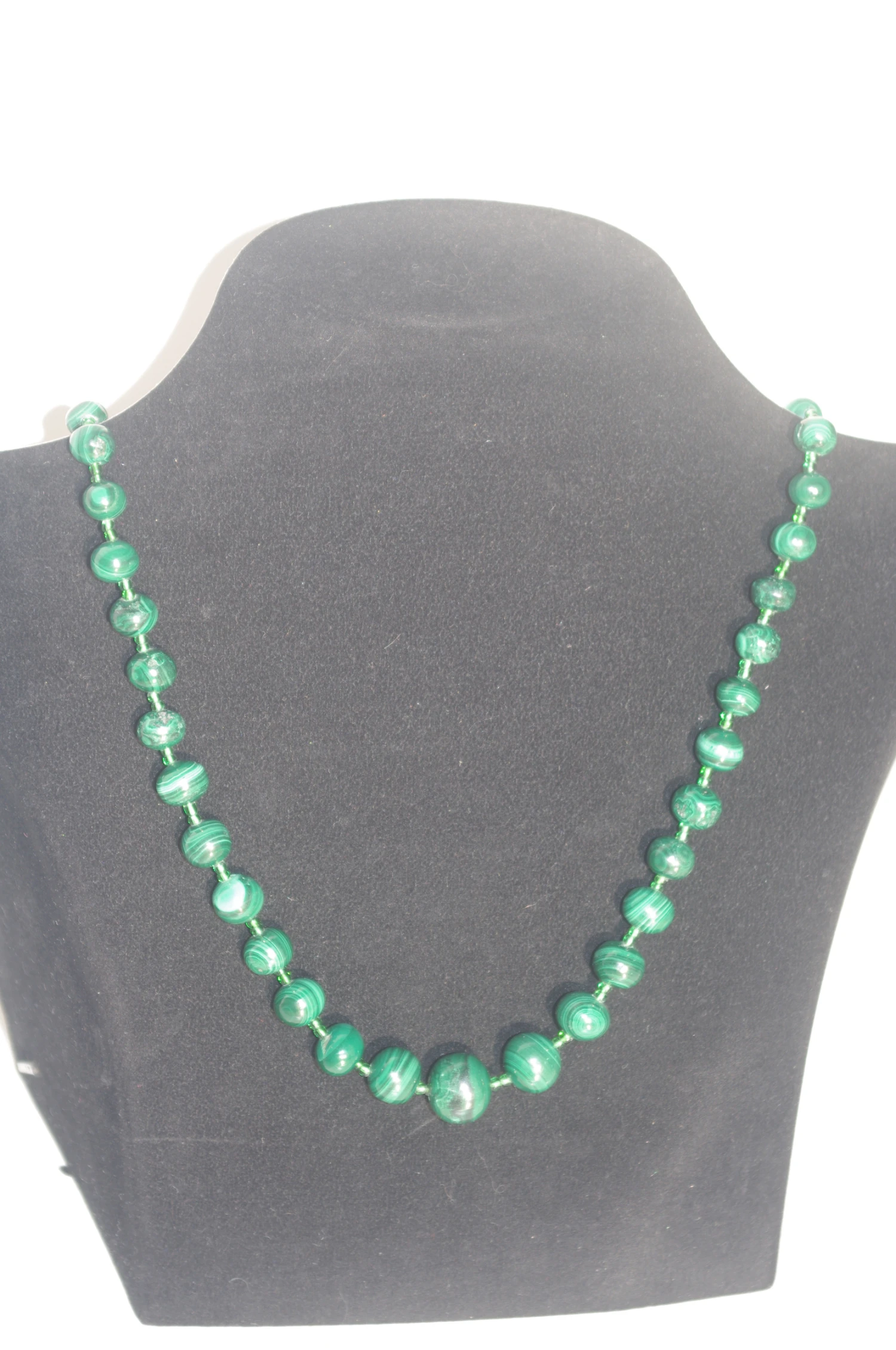 Collier Malachite Perles En Pierre Naturelle Vintage 5 Collier Malachite Perles En Pierre Naturelle Vintage – Image 3