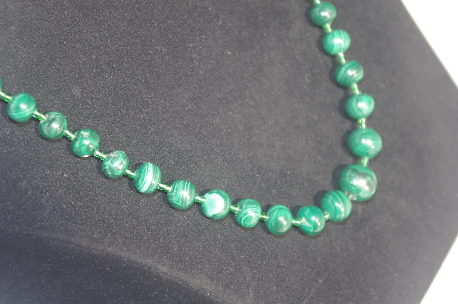 Collier Malachite Perles En Pierre Naturelle Vintage 7 Collier Malachite Perles En Pierre Naturelle Vintage – Image 5