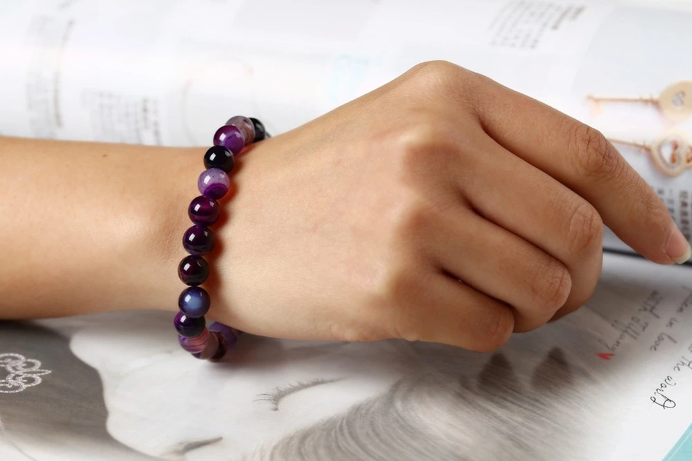 Bracelet En Perles Onyx Violet 5 Bracelet En Perles Onyx Violet – Image 3