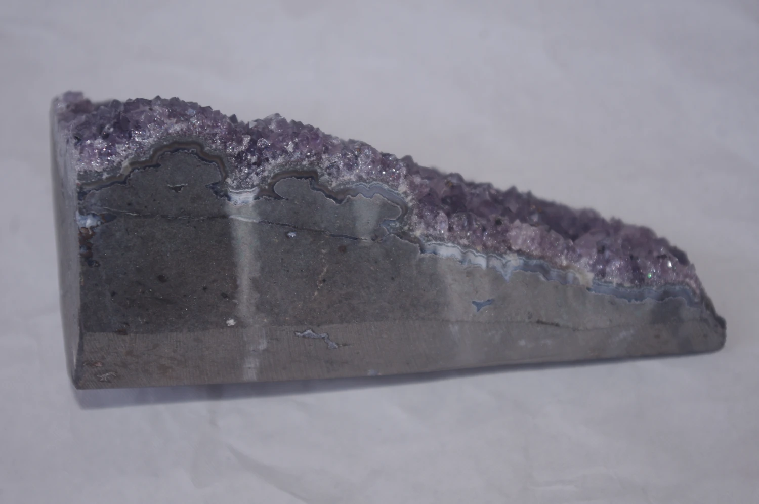 Géode Améthyste De 781 Gr 8 Géode Améthyste De 781 Gr – Image 6